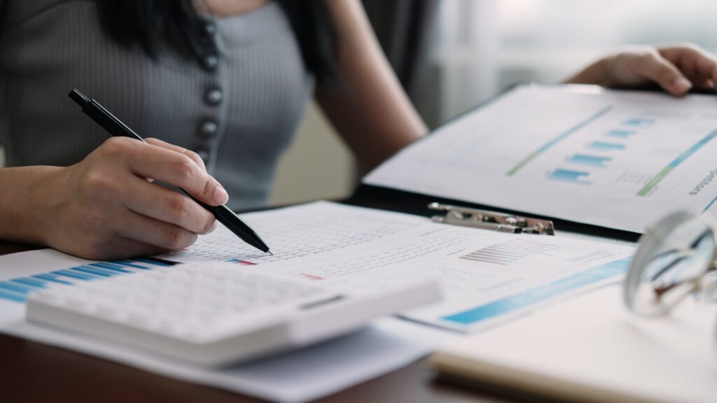 kto wydaje świadectwo charakterystyki energetycznej